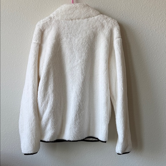 PINK Victoria's Secret White Teddy Jacket - Picture 4 of 4